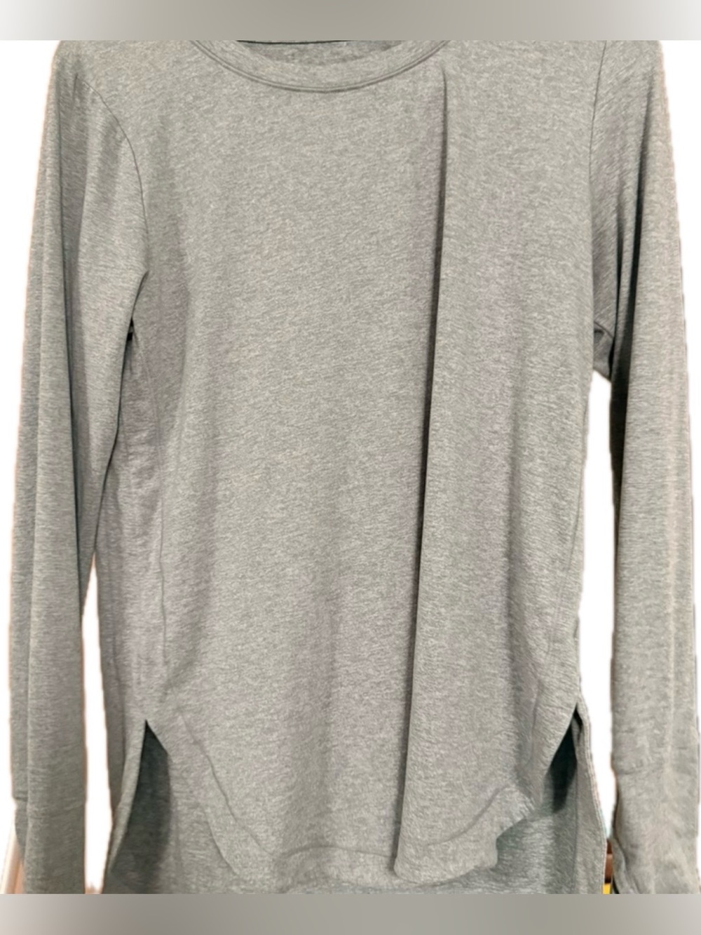 💚 Athleta Heathered Sage Green Long Sleeve Performance Top | Women’s Medium